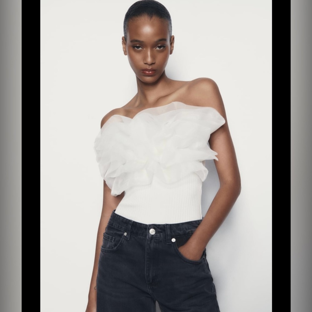 Zara women’s strapless bodysuit